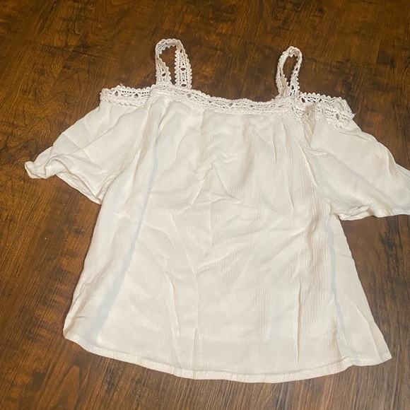 White off the shoulder top with lace details - Picture 1 of 1